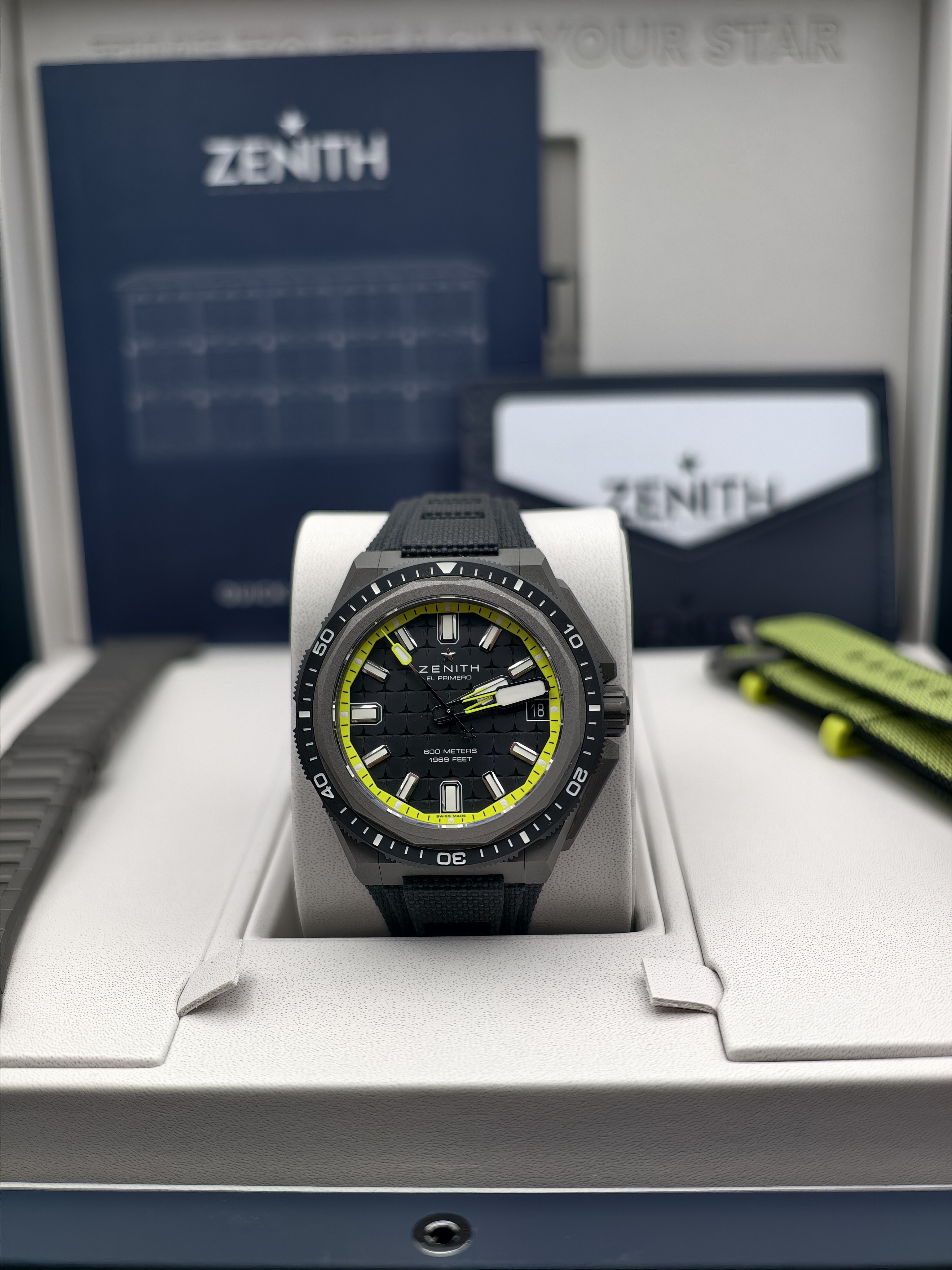 Zenith  Defy Extreme Diver