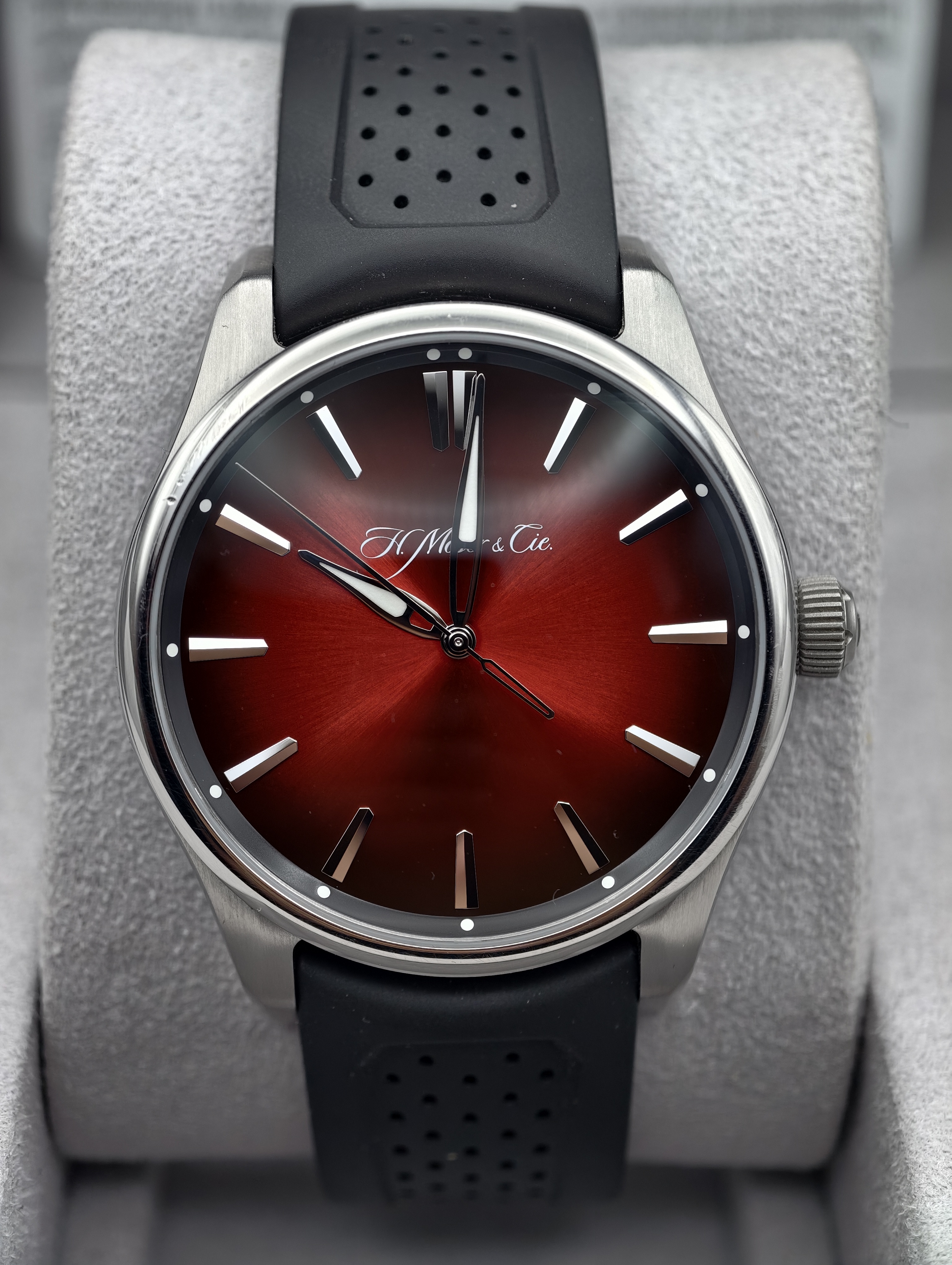 H. Moser & Cie Pioneer Centre Seconds
