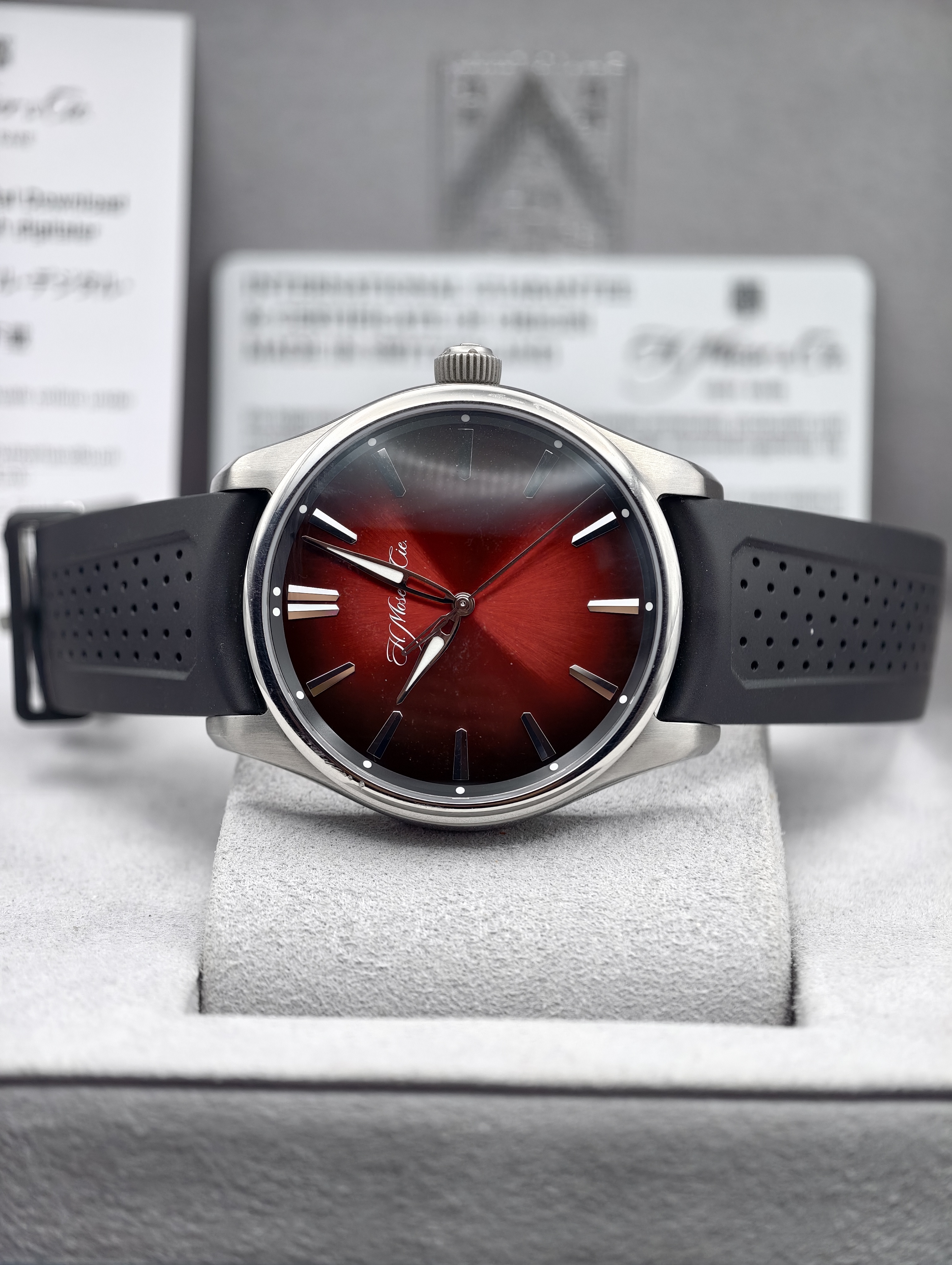 H. Moser & Cie Pioneer Centre Seconds Swiss Mad Red