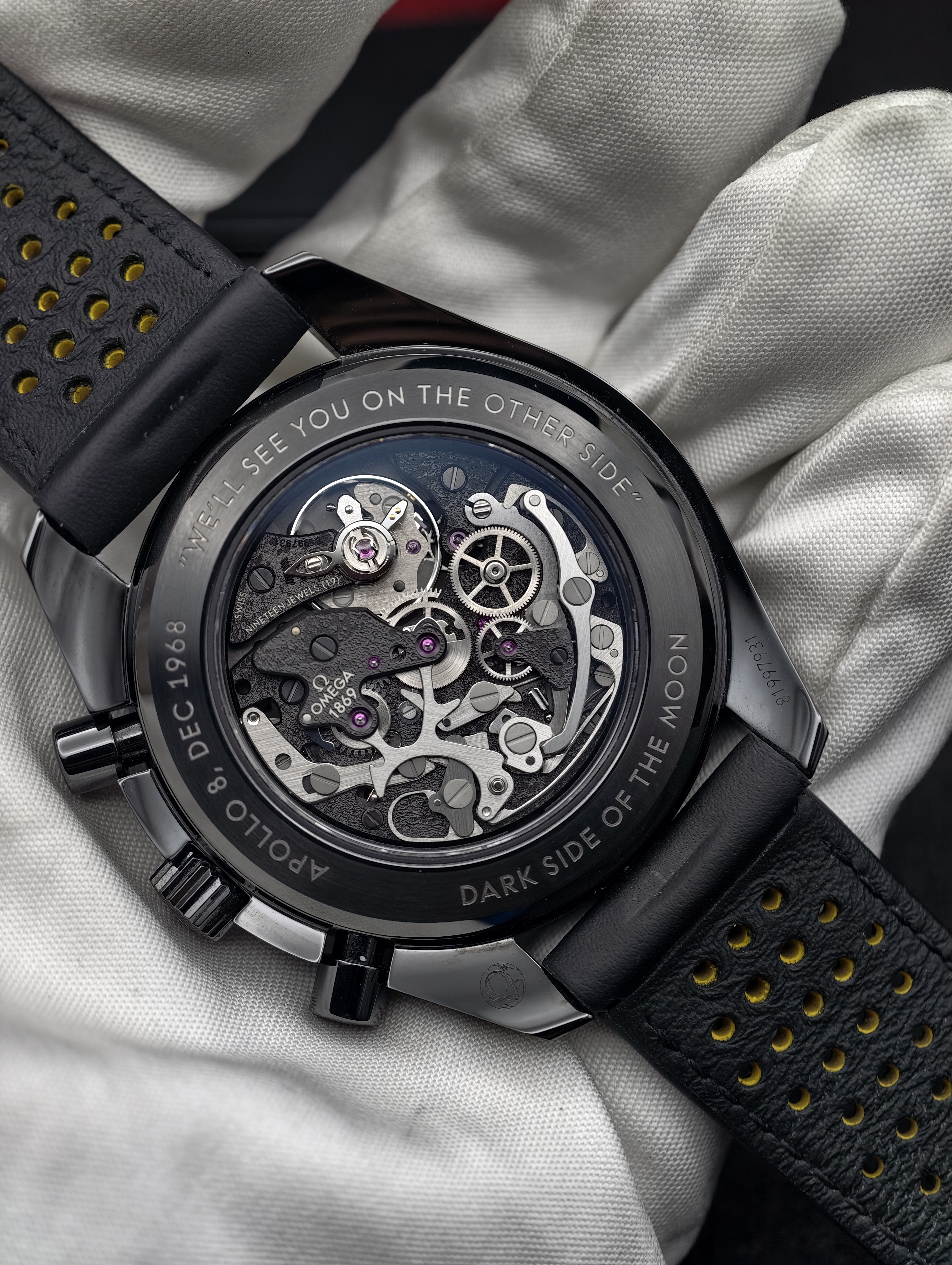 Omega  Speedmaster Dark side of the moon