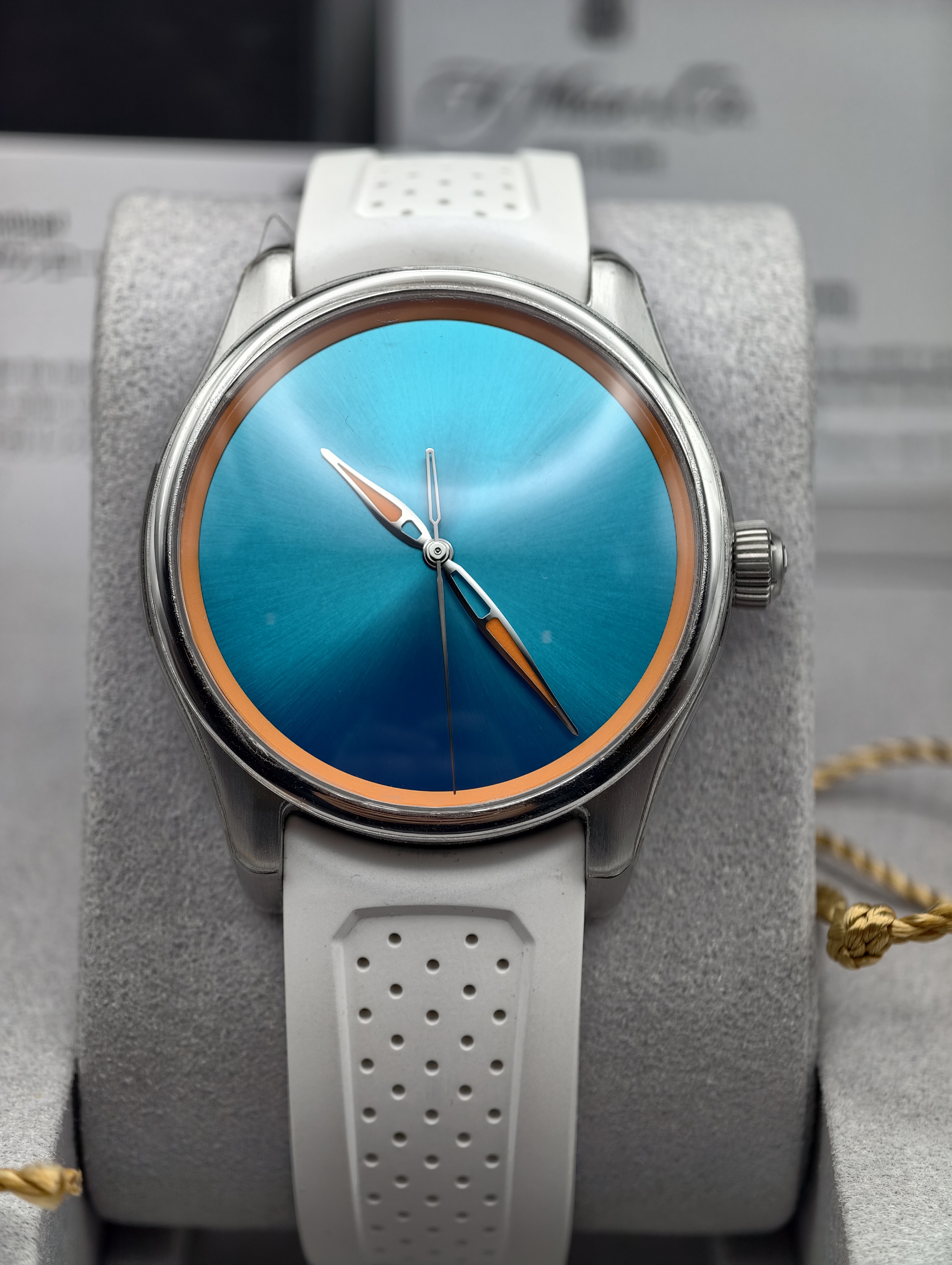 H. Moser & Cie Pioneer Centre Seconds